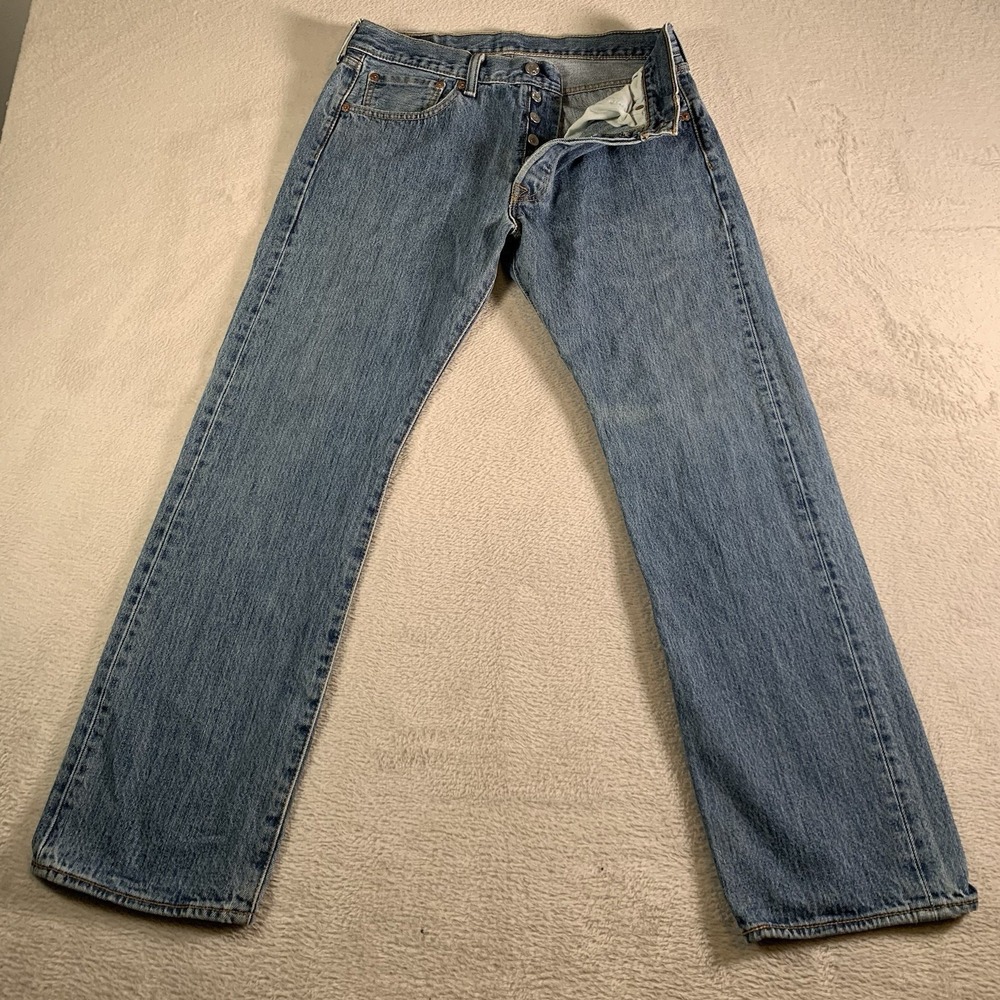 Levis 501 Jeans Mens 32x30 Blue Button Fly Straight Leg Denim Medium Wash Cotton